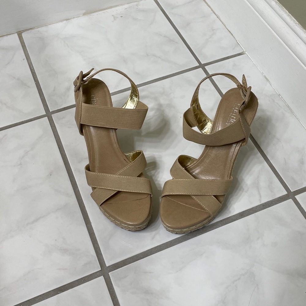 Stylish Tan Strappy Sandals